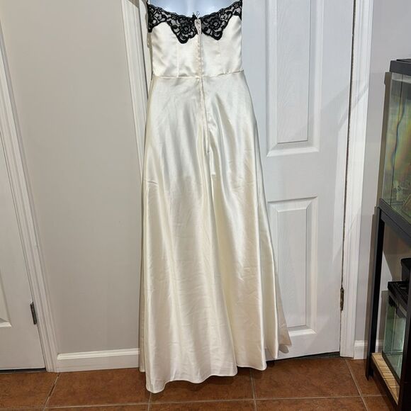 Jessica McClintock Gunne Sax Vintage Ivory Satin Elegant Strapless with Lace 5/6 - Picture 4 of 10